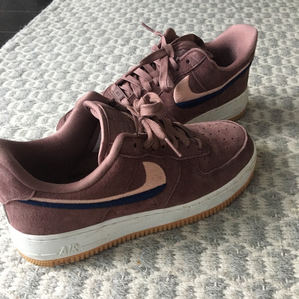 Nike Air Force 1 mauve suede